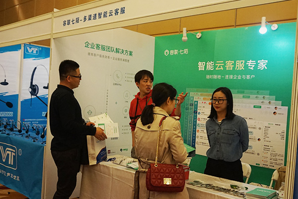 ����?f��)��?></a></td>
    <td width=